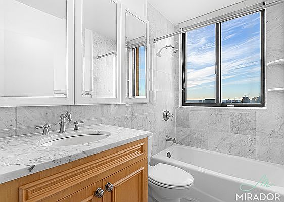 5th image of 145 W 67th St APT 29C