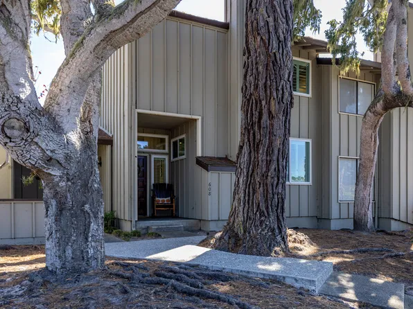 608 Sage Ct, Pacific Grove, CA 93950
