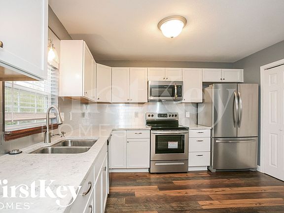 5th image of 275 Lazy Hollow Dr