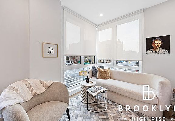 5th image of 2324 Clarendon Rd #3C