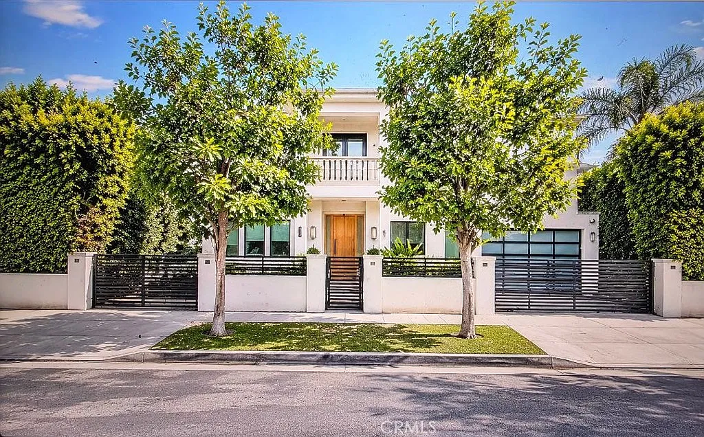 5 bed, 5000 sqft, $16,500 — Photo 1