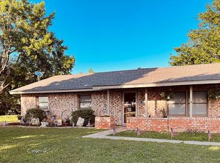10311 S Cleveland St, Waukomis, OK 73773