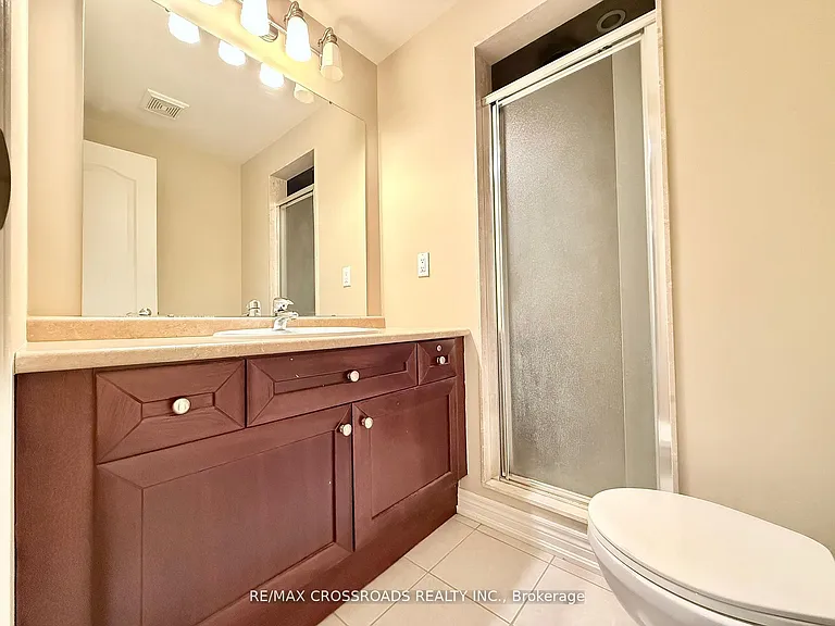 158 Gail Parks Cres — Photo 24