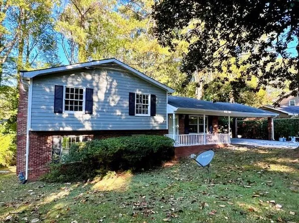 1548 Darwen Ln, Tucker, GA 30084