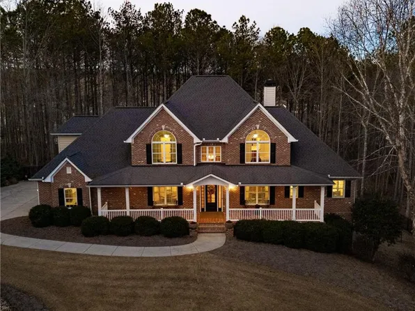 503 Antrim Glen Dr, Hoschton, GA 30548
