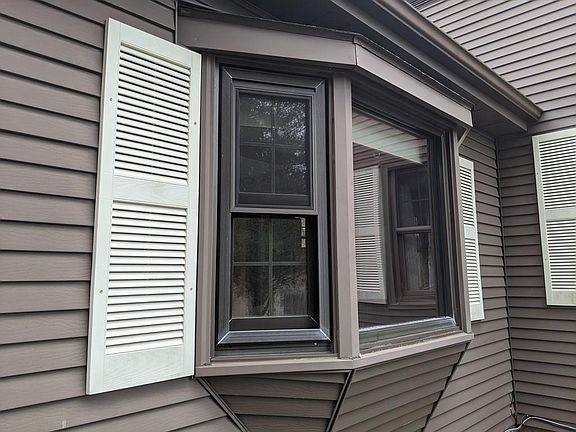 5th image of 24 Choate St