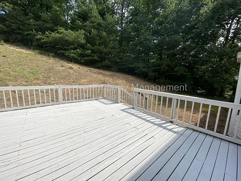 11304 Springfield Dr — Photo 19