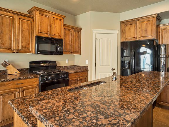 3rd image of 1298 N Willowbrook Ln
