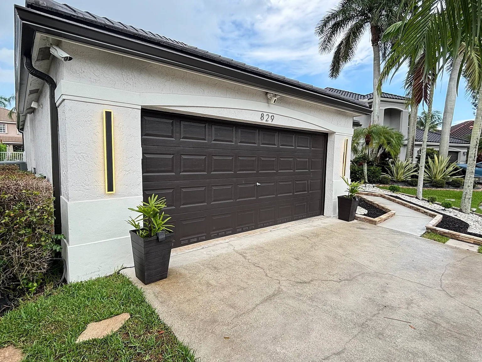 4 bed, 2.5 bath, 2500 sqft, $5,600 — Photo 4