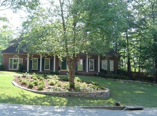 2821 Countrywood Cir, Vestavia, AL 35243