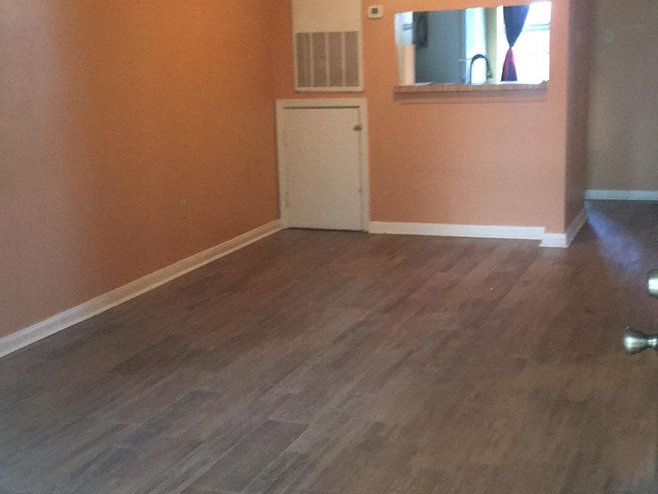 1st image of 2301 Edenborn Ave APT 501