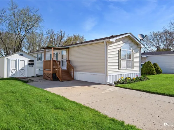 33 Countryside Est, Sandwich, IL 60548