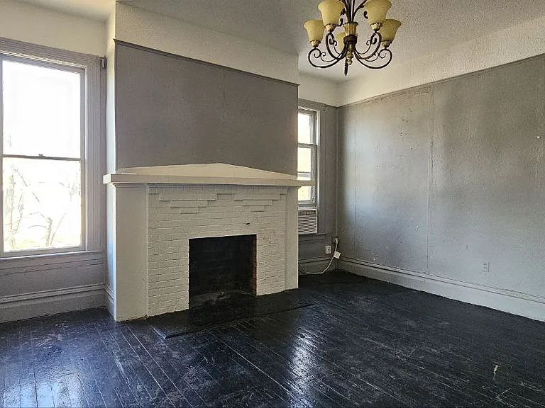 3312 W 12th St #4 — Photo 1