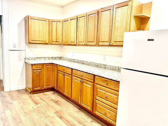 3rd image of 46 Prescott St #3