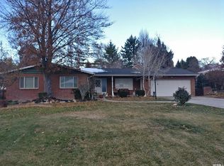 2047 E Marrwood Dr, Holladay, UT 84124