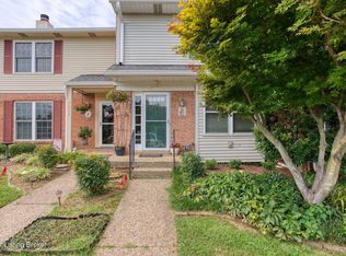 8613 Wintergreen Ct, Louisville, KY 40242