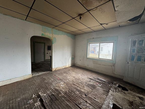 3rd image of 812 W Franklin St