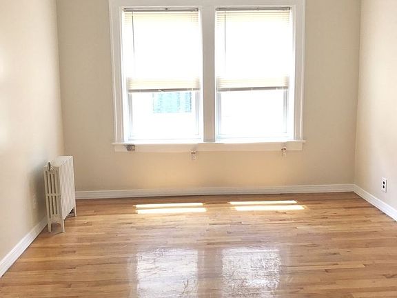 4th image of 2363 38th St #1