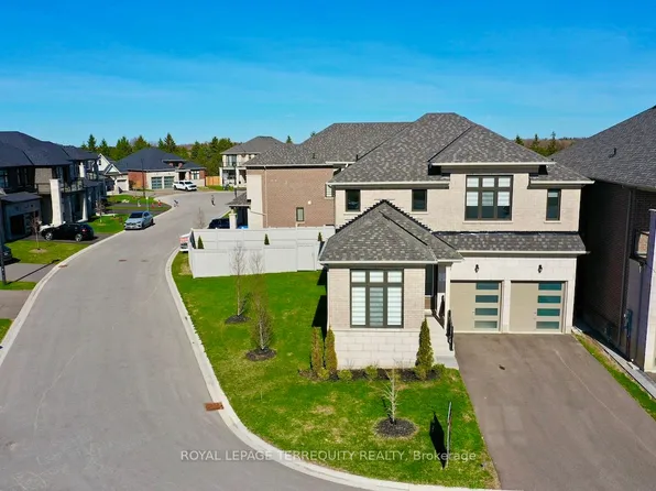 7 Ballanview Ct, Whitchurch Stouffville, ON L4A 4W9