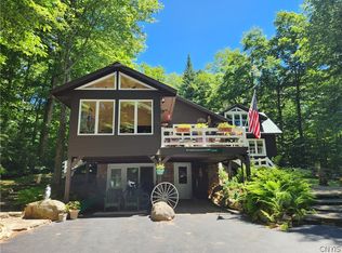 5 Arrowhead Trl, Piseco, NY 12139