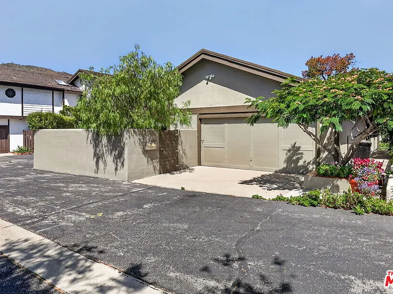 1331 Avenida De Cortez — Photo 38