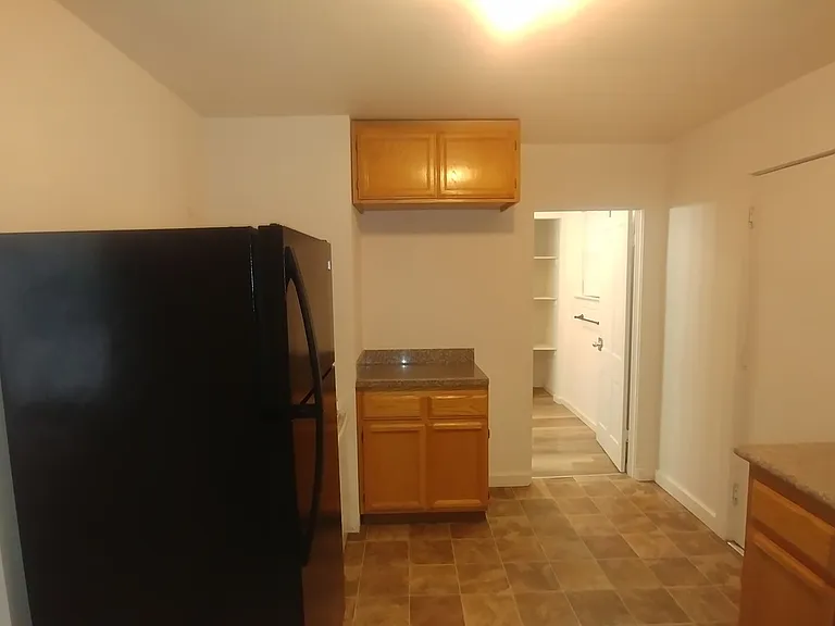 149-153 S Lincoln St — Photo 3