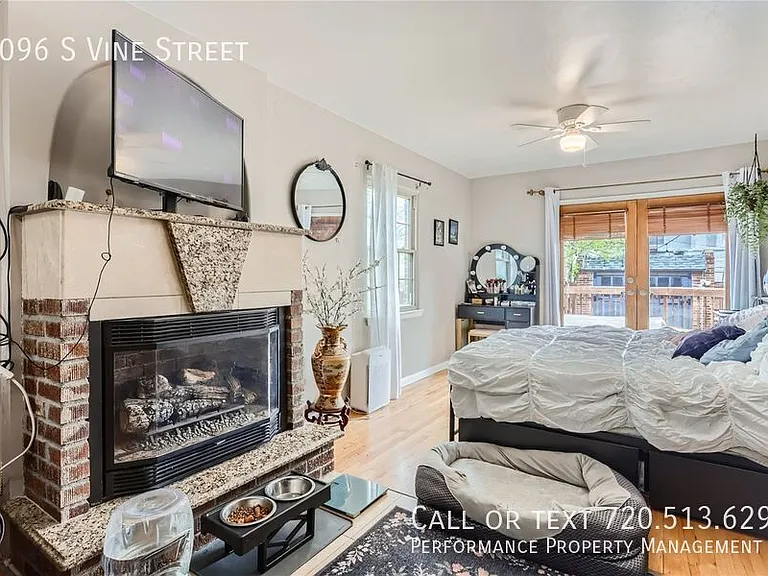 1096 S Vine St — Photo 13