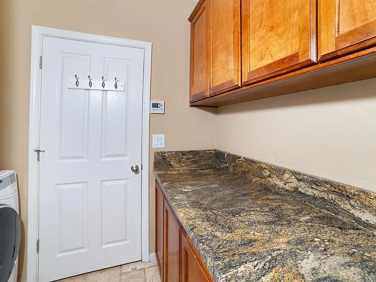 1120 E Sawgrass Ave — Photo 13