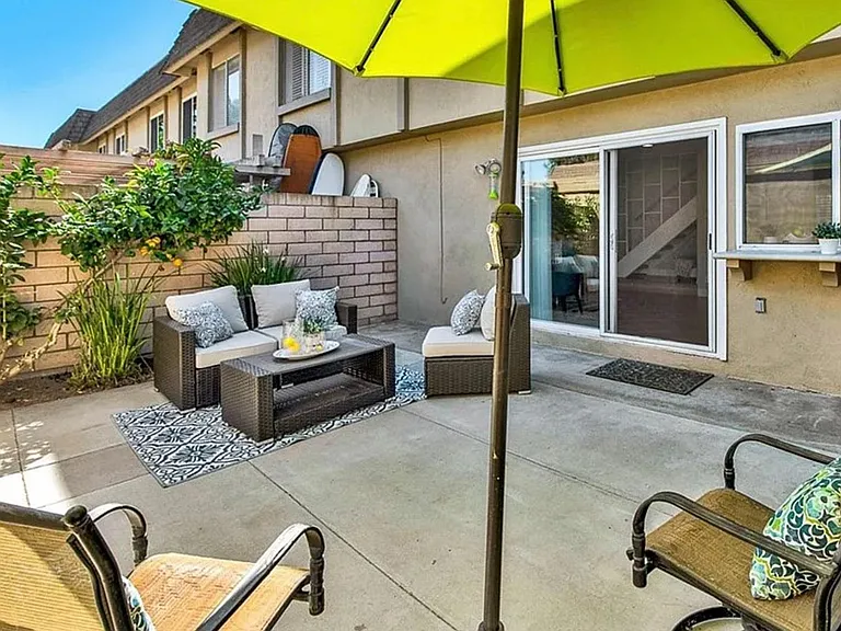 10408 Echo River Ct — Photo 21