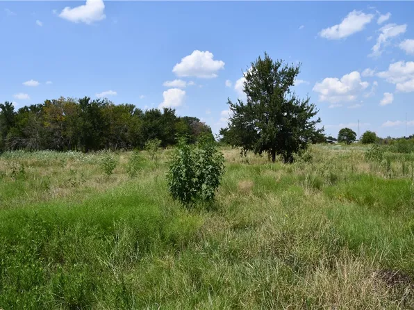 2 Hcr #3363, Mount Calm, TX 76673