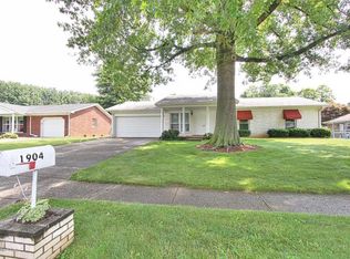 1904 Beechlawn Dr, Clarksville, IN 47129