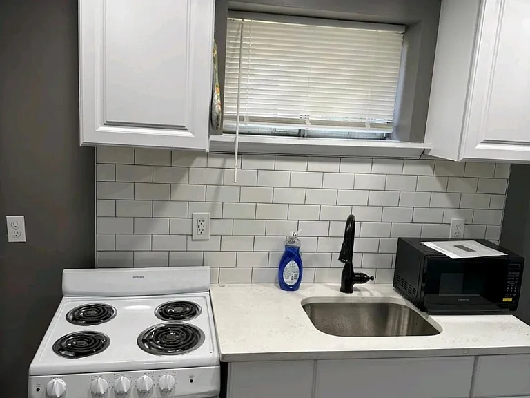3602 Dianna Rd — Photo 3