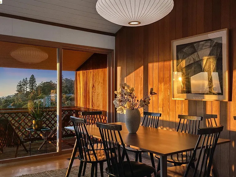 540 Dwight Pl — Photo 16