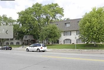 2nd image of 100 W Diamond Lake Rd #90fc73d90