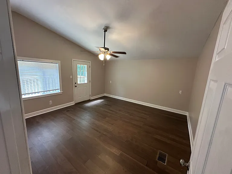 56 Samford Ave — Photo 7