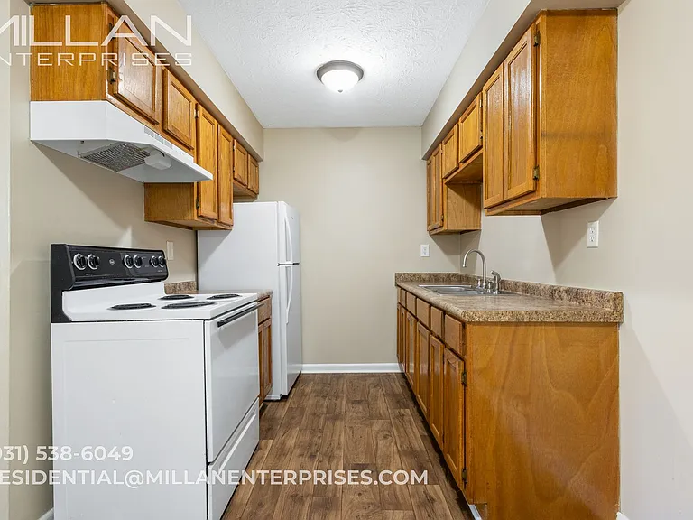 Valley View Apartments — Photo 12