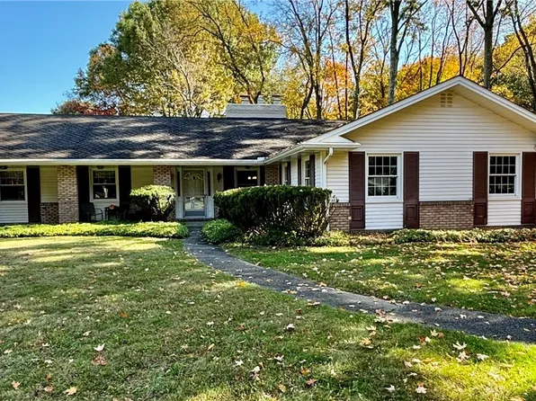 569 Northlawn Dr, Youngstown, OH 44505