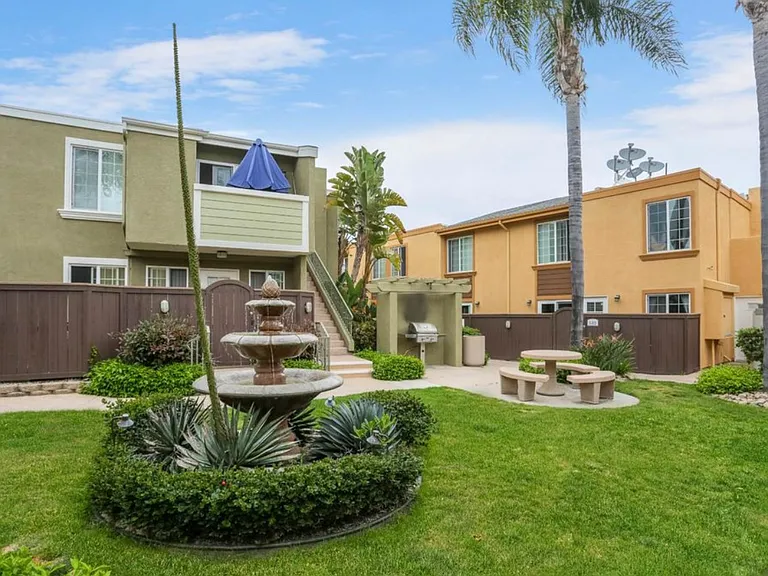 5252 Balboa Arms Dr #177 — Photo 23