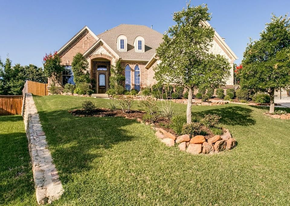 1st image of 2402 Lakepoint Dr