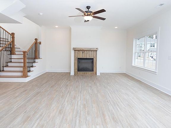 4th image of 5071 Solar Ln NW