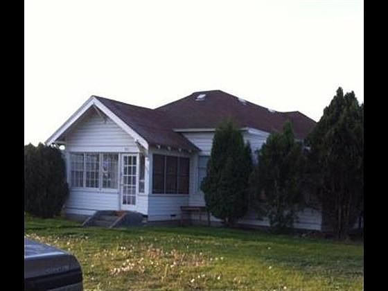 1st image of 907 W Klamath Ave