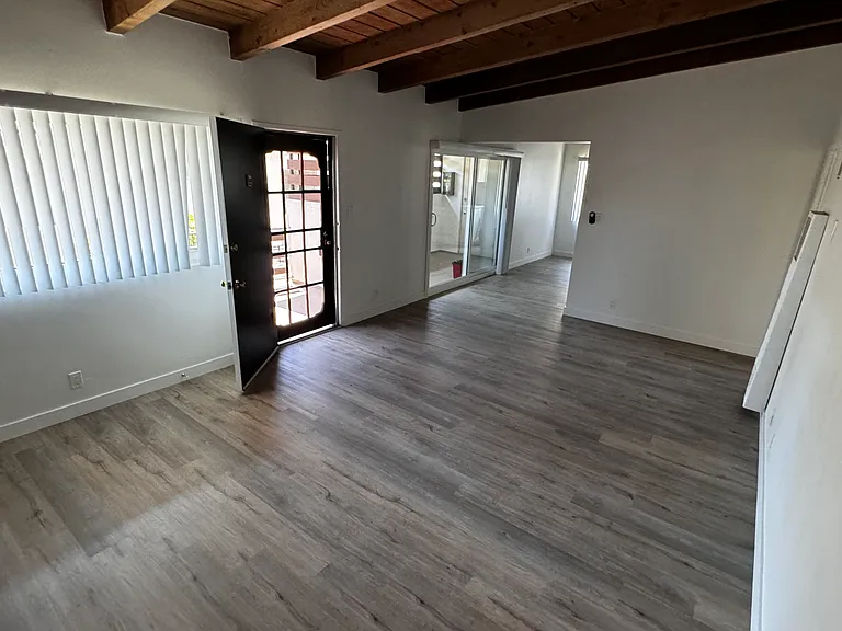 11611 Darlington Ave #13 — Photo 4