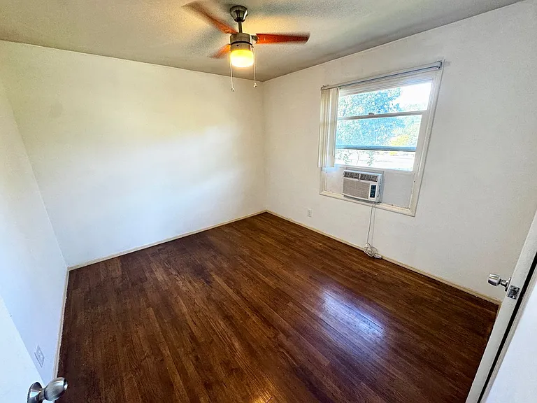 Charming 1 & 2 Bedrooms on the Chandler Bike Path — Photo 25