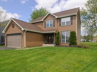 216 Angela Cir, Oswego, IL 60543