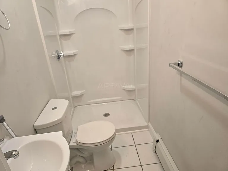 370 Prospect St #6 — Photo 4