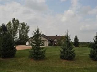 6862 Beaver Dam Rd, Allenton, WI 53002