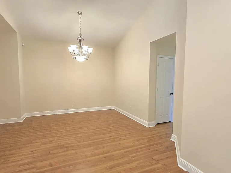 1463 SE Tidewater Pl — Photo 9