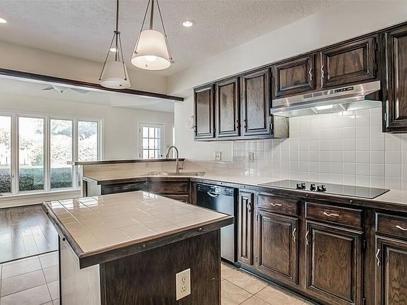 3rd image of 129 Carnoustie Dr