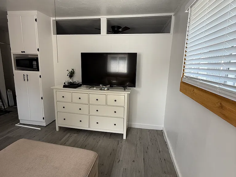 1015 Iowa Ave — Photo 12