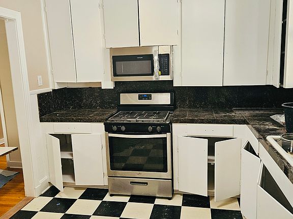5th image of 3337 Halsey St